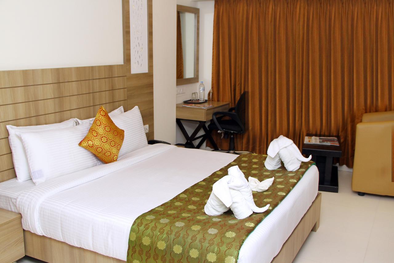 Hotel Vinayaga By Poppys ,Kumbakonam Zewnętrze zdjęcie