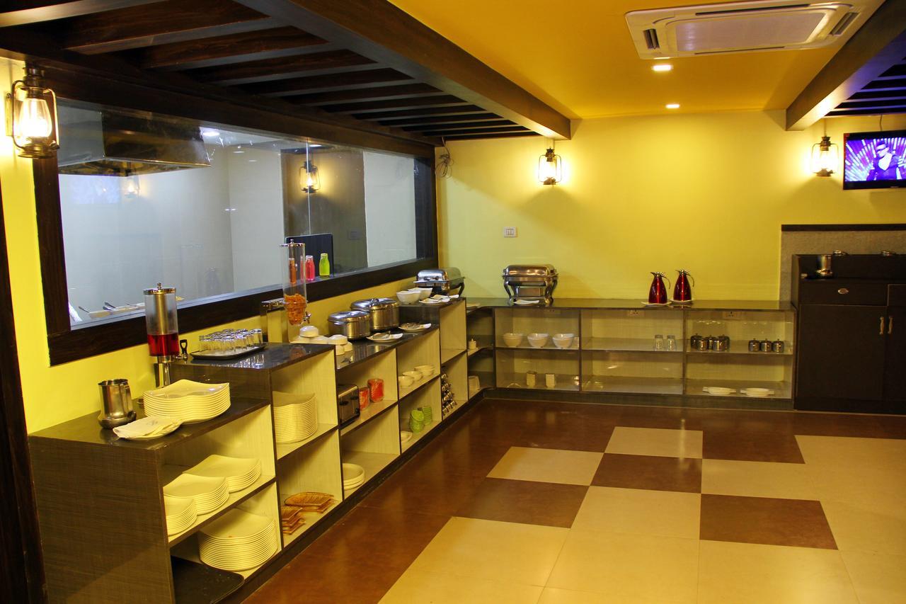 Hotel Vinayaga By Poppys ,Kumbakonam Zewnętrze zdjęcie