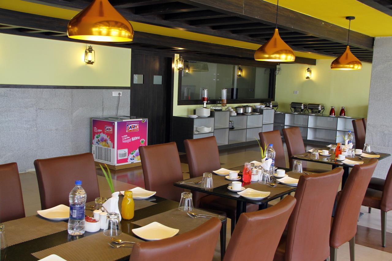 Hotel Vinayaga By Poppys ,Kumbakonam Zewnętrze zdjęcie