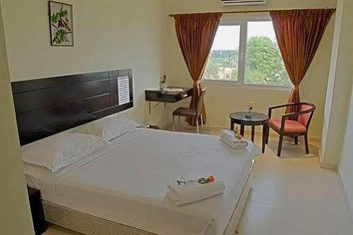 Hotel Vinayaga By Poppys ,Kumbakonam Zewnętrze zdjęcie
