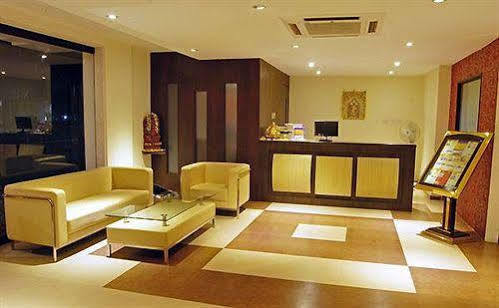 Hotel Vinayaga By Poppys ,Kumbakonam Zewnętrze zdjęcie